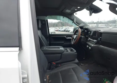 2024 GMC Sierra 1500 4Wd Short Box Slt z USA, uszkodzony, nr VIN 3GTUUDED8RG135048